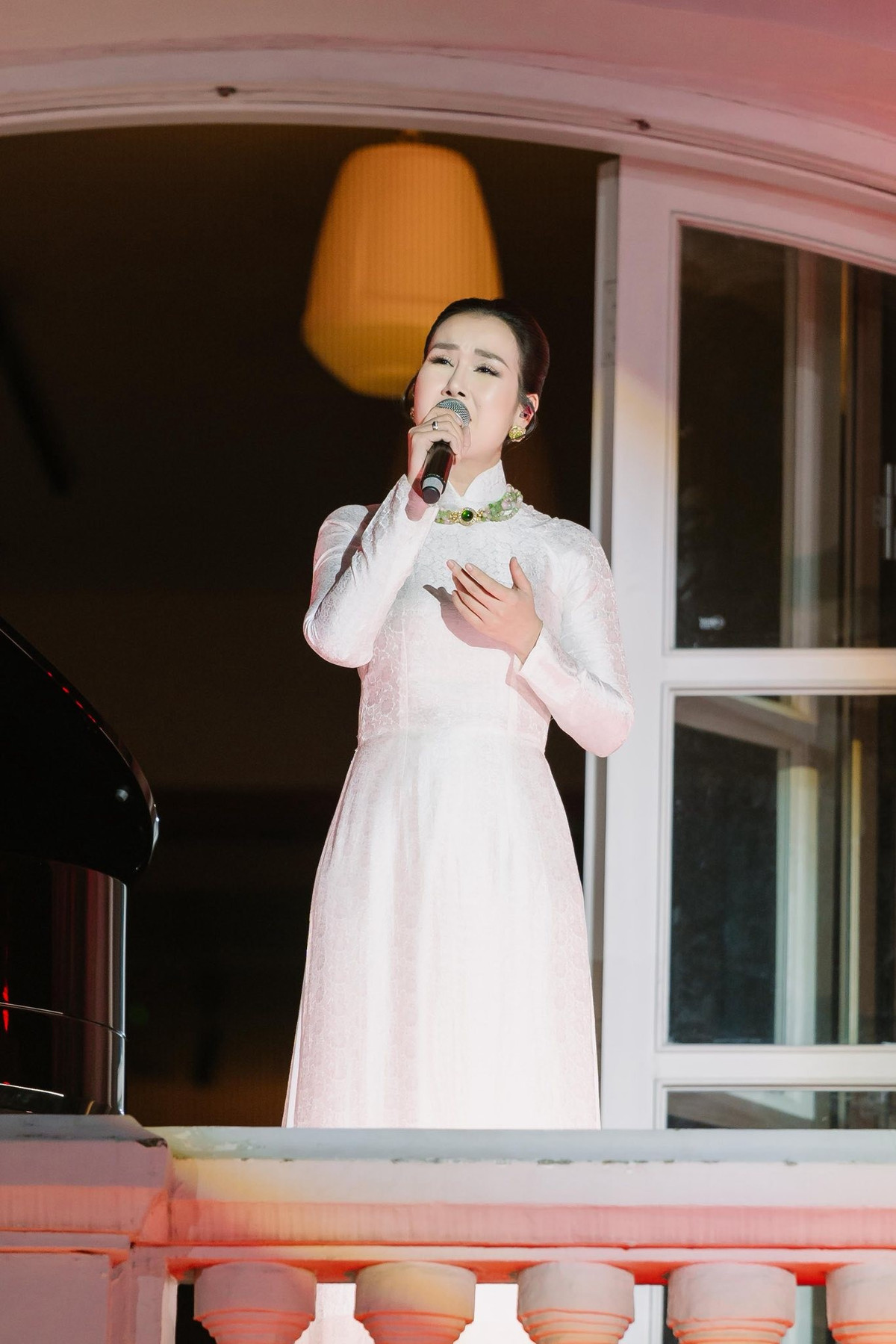 Ca sĩ Võ Hạ Trâm chăm chạy show dịp nghỉ lễ. Ảnh: FB Võ Hạ Trâm