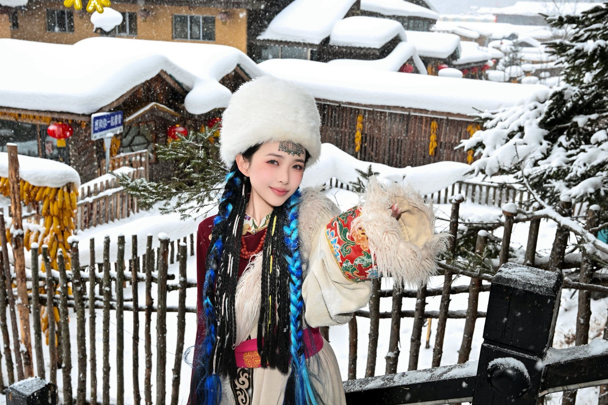 Không ít khán giả nhận xét, Khánh Vy ngày càng mặn mà, xinh đẹp.