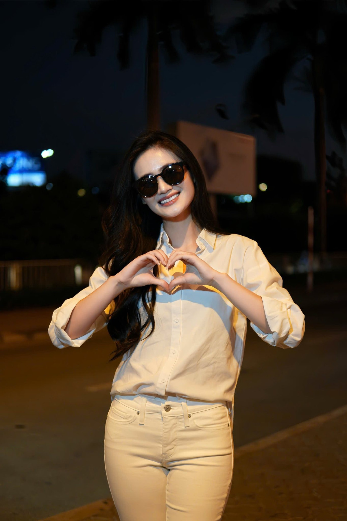 Hoa hậu Ý Nhi trở về Việt Nam để đồng hành cuộc thi Miss World Vietnam 2025. Ảnh: FB Huỳnh Trần Ý Nhi