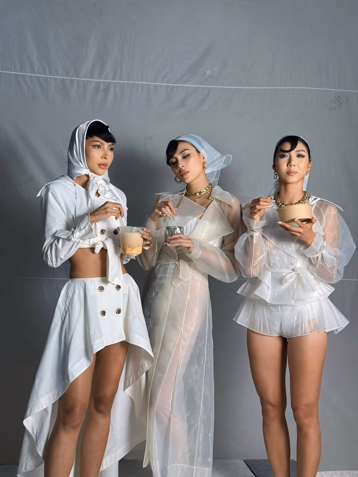 Ba chân dài cùng tuổi: Võ Hoàng Yến, Ngọc Quyên và Minh Triệu ngẫu hứng rủ nhau thực hiện bộ ảnh chung. Ảnh: FB Ngoc Quyen