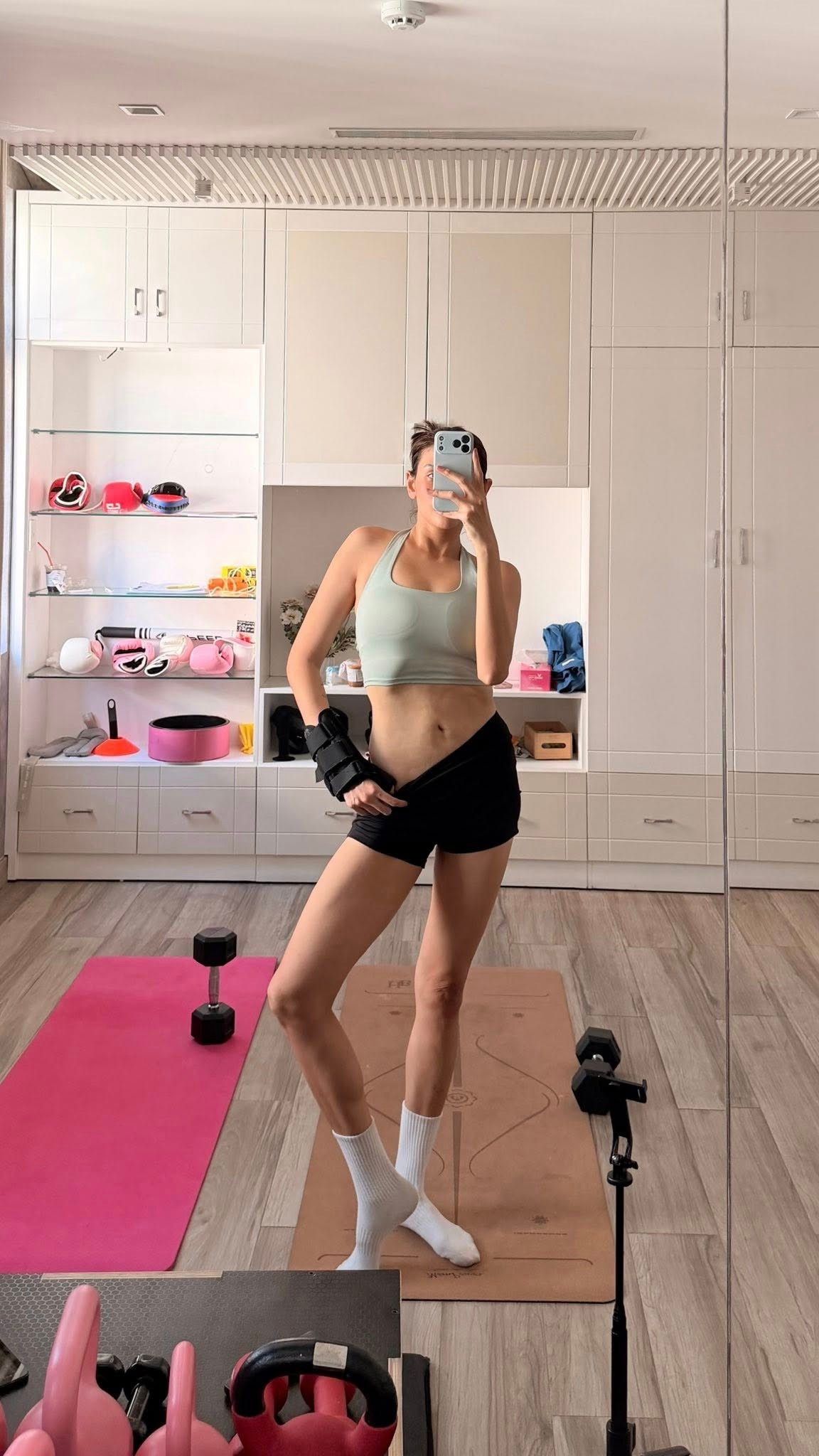 Siêu mẫu Võ Hoàng Yến nỗ lực giảm cân. Ảnh: FB Võ Hoàng Yến