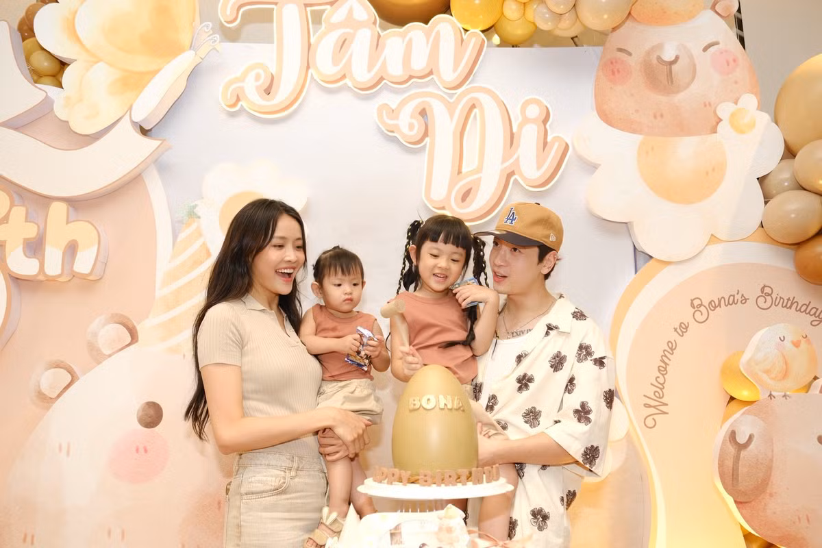 Trương Mỹ Nhân và Phí Ngọc Hưng tổ chức sinh nhật cho con gái Bona. Ảnh: FB Trương Mỹ Nhân