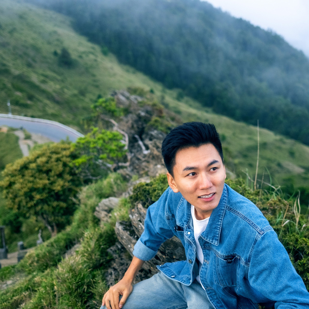 Đến nay, kênh của Khoai Lang Thang đã đăng tải hơn 323 video, thu hút hơn 3 triệu lượt theo dõi trên nền tảng YouTube. Điểm đặc biệt trong nội dung của Khoai Lang Thang nằm ở cách tiếp cận gần gũi: từ những quán ăn nhỏ, vùng quê ít người biết đến cho đến những câu chuyện đời thường của người dân bản địa.