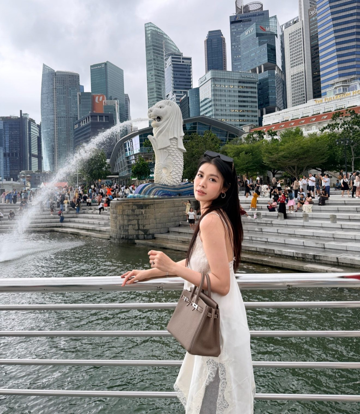 Thuỷ Anh - bà xã ca sĩ Đăng Khôi du lịch Singapore. Ảnh: FB Thuy Anh Le