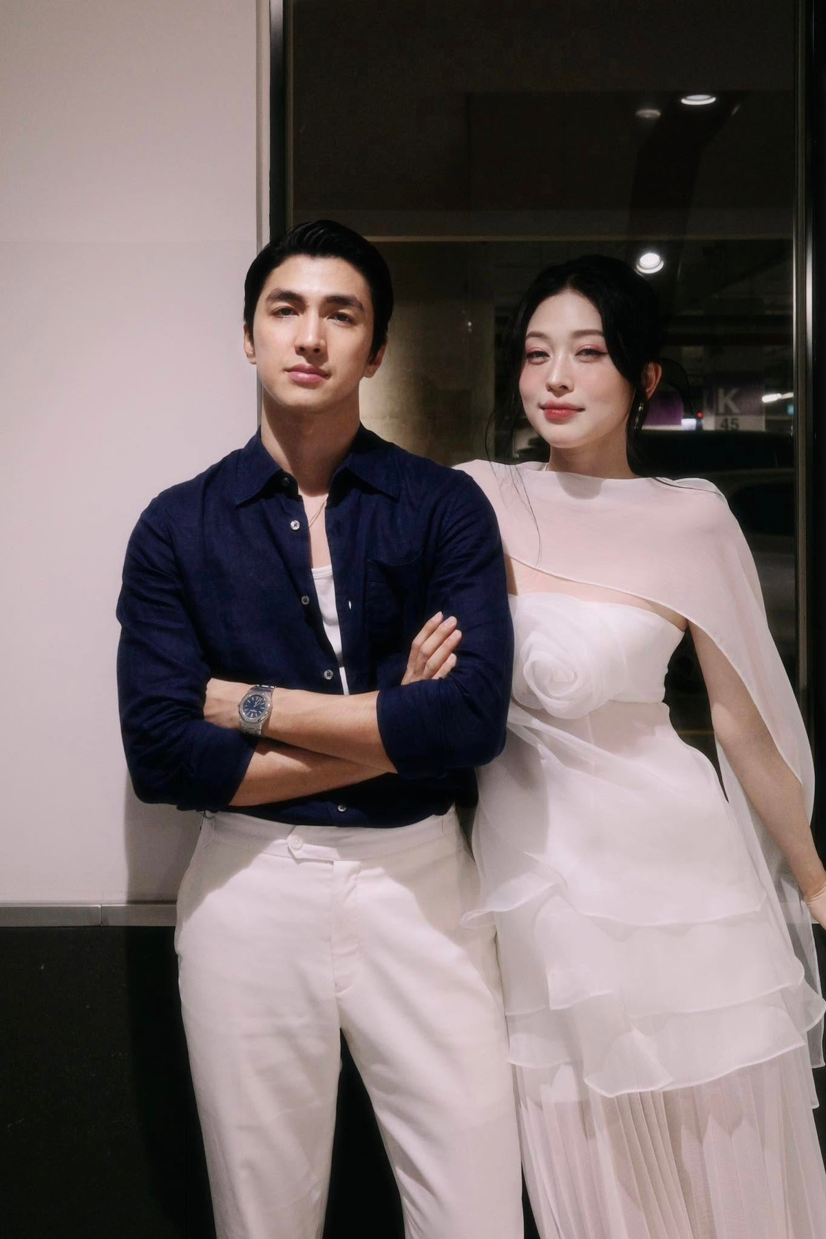 Trong ngày nhận xe, Bình An ăn vận giản dị, đội mũ lưỡi trai và không giấu được sự phấn khích qua dòng trạng thái: “Hi baby! Welcome to my team (tạm dịch: “Chào em yêu! Mừng em về đội của anh)”.