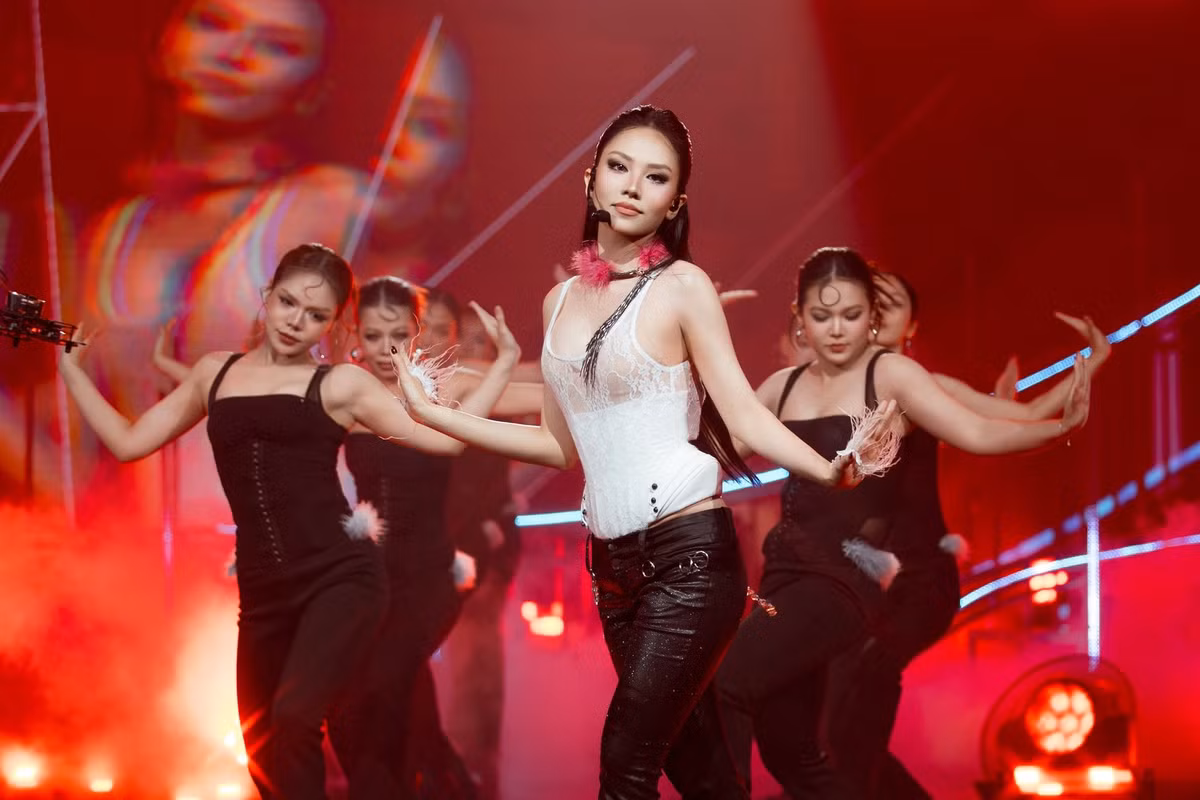 Hoa hậu Huỳnh Nguyễn Mai Phương lấn sân ca hát. Ảnh: FB Huỳnh Nguyễn Mai Phương