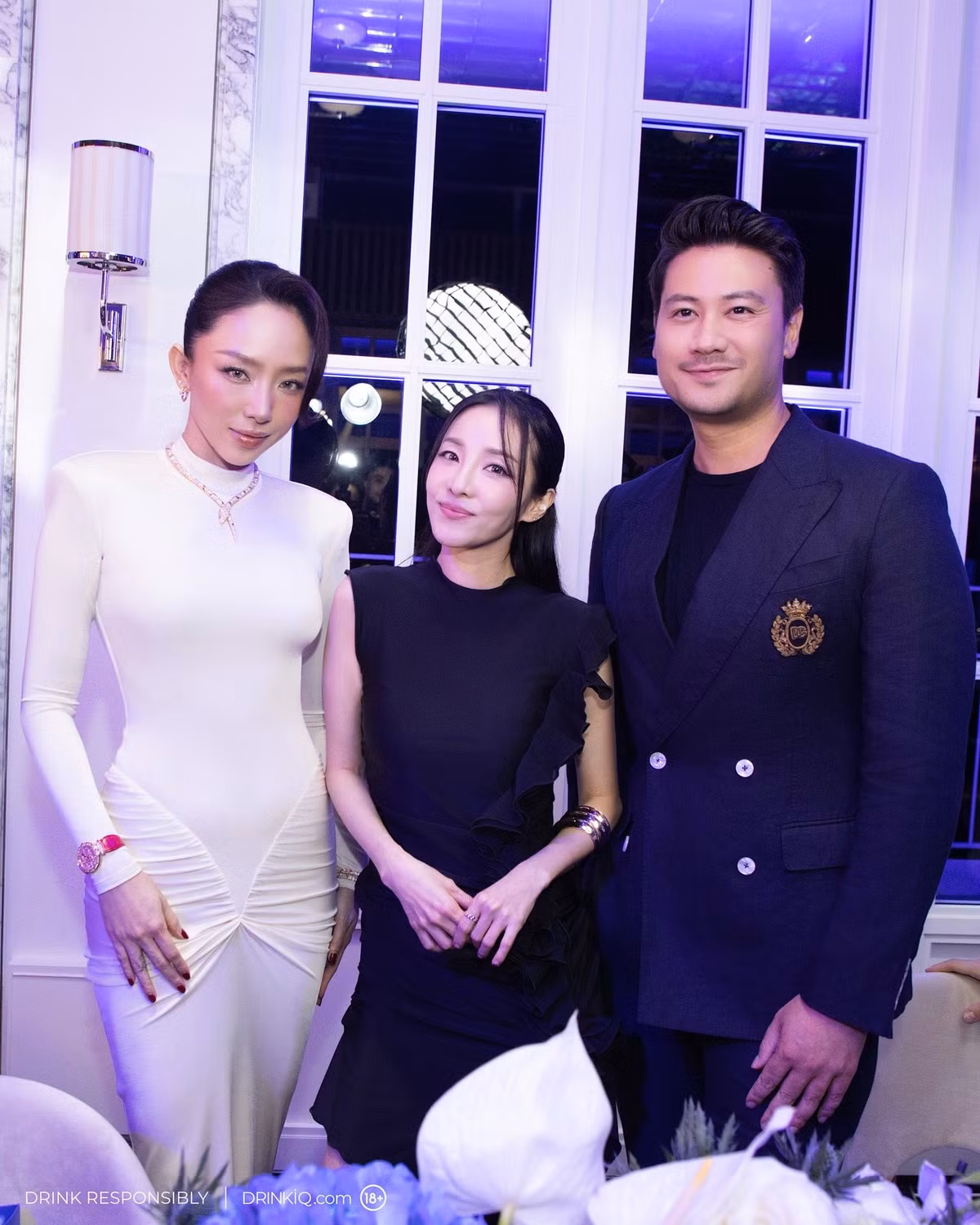 Không chỉ vậy, Tóc Tiên còn đọ sắc cùng Dara – cựu thành viên nhóm nhạc huyền thoại 2NE1. Cả hai xuất hiện rạng rỡ trong cùng khung hình, mỗi người một phong cách nhưng đều toát lên thần thái sang trọng và đẳng cấp quốc tế.