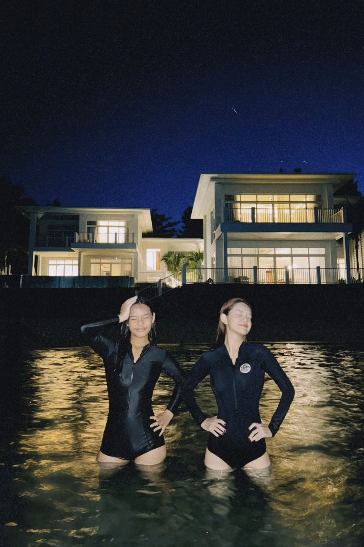 Ở tuổi 40 và đã là mẹ ba con, cô vẫn giữ được thân hình săn chắc, gọn gàng nhờ chế độ ăn uống khoa học và tập luyện đều đặn. Ảnh: FB Phạm Quỳnh Anh