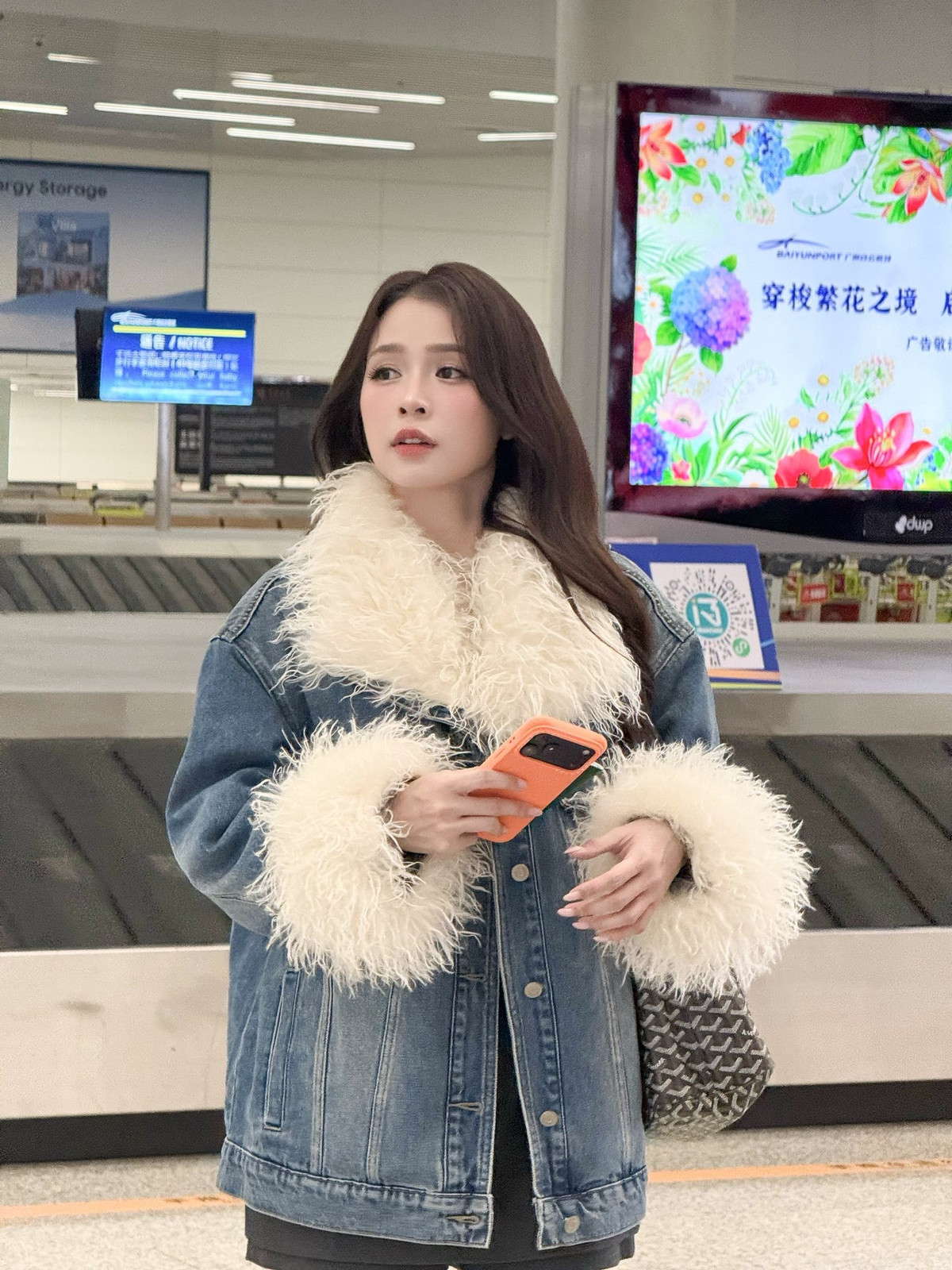 Cô tiết lộ đã giảm thành công 20kg chỉ sau 3 tháng sinh nở, trở về cân nặng 48kg như thời son rỗi. Ảnh: FB Sam