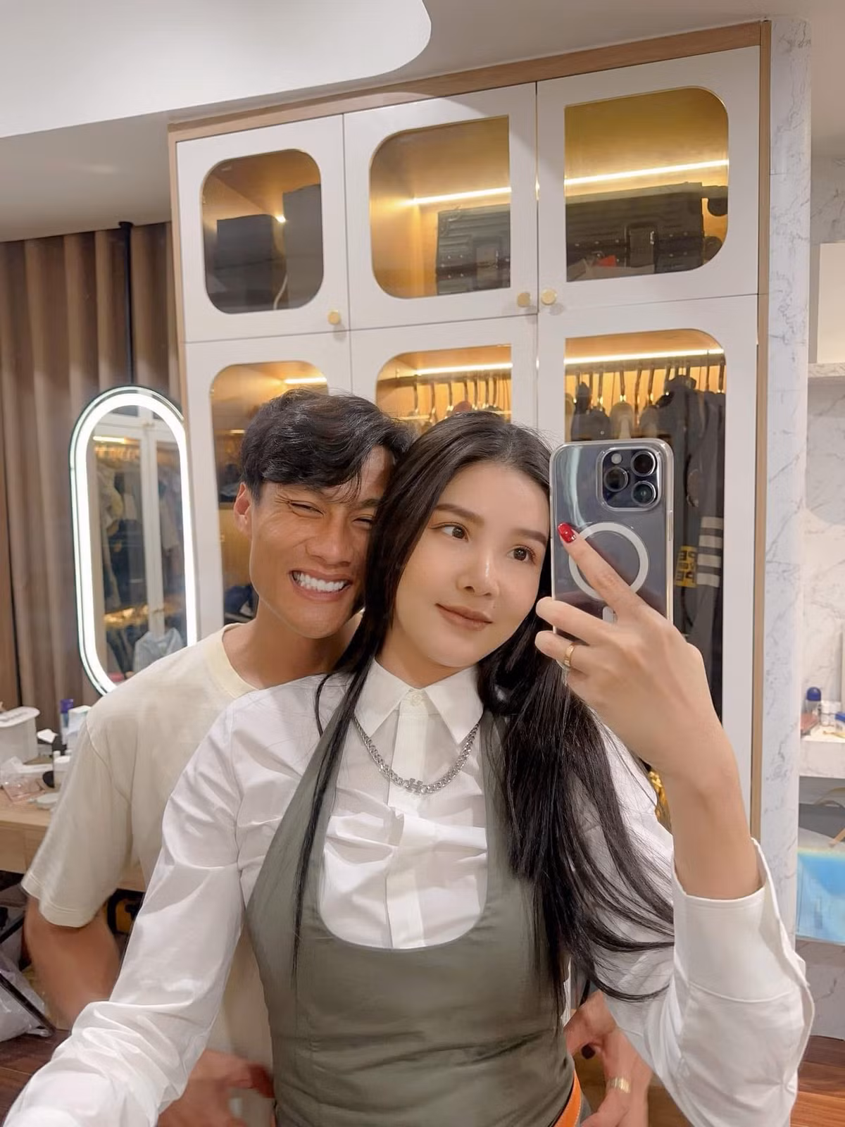 Không còn chạy theo ánh đèn sân khấu, Kỳ Hân tập trung vào công việc kinh doanh và dành thời gian vun vén tổ ấm.