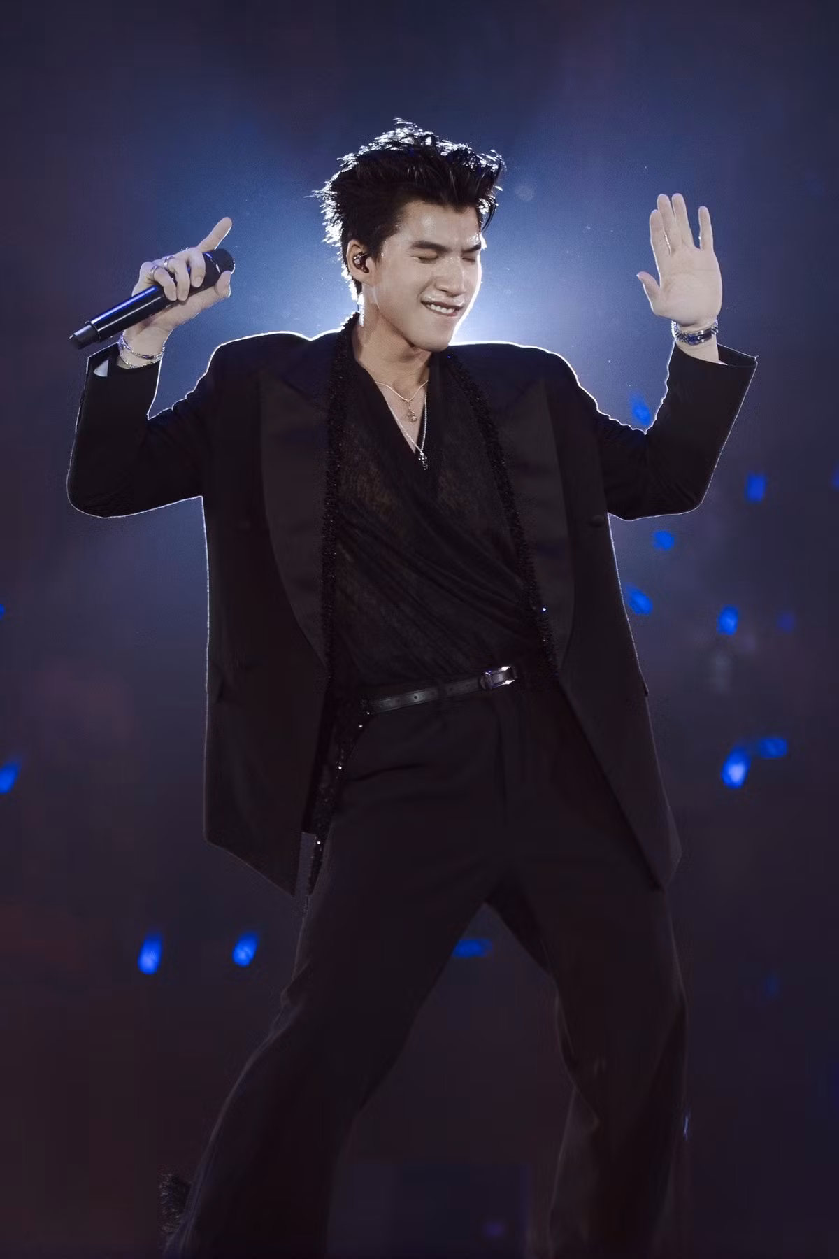 HIEUTHUHAI nhớ lại đêm diễn "cháy" tại Đà Nẵng. Ảnh: FB HIEUTHUHAI