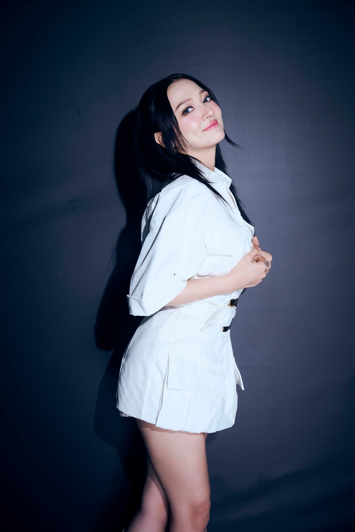 Sở hữu vóc dáng cân đối và quyến rũ, Bảo Anh luôn biết cách lựa chọn trang phục để tôn lên những ưu điểm hình thể.