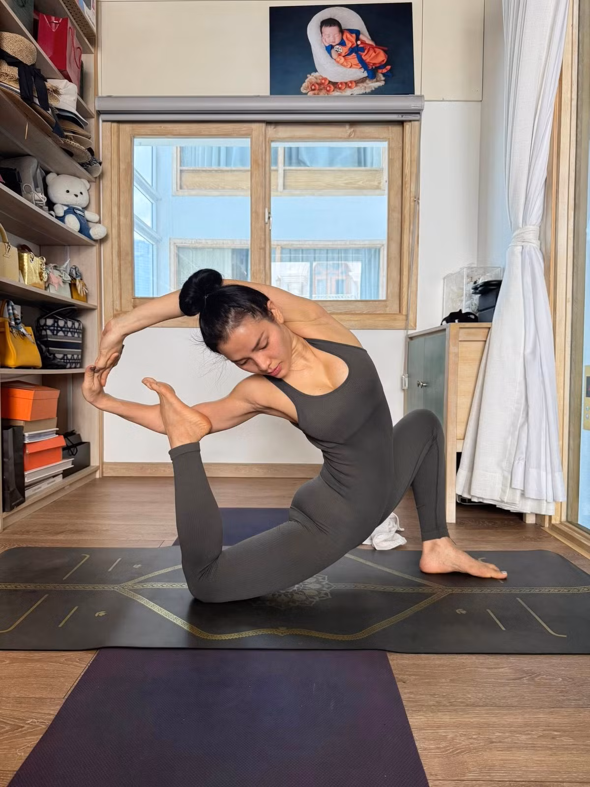 Đây là quá trình mà cô nhiều năm tập yoga, kể cả khi mang thai và sau sinh. Ảnh: FB Phương Trinh Jolie