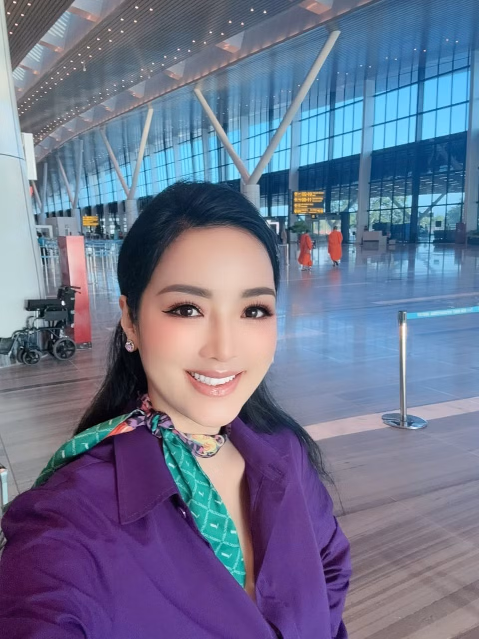 Hoa hậu Giáng My khoe outfit trẻ trung, tươi tắn như nữ tiếp viên hàng không. Ảnh: FB Giang My Nguyen