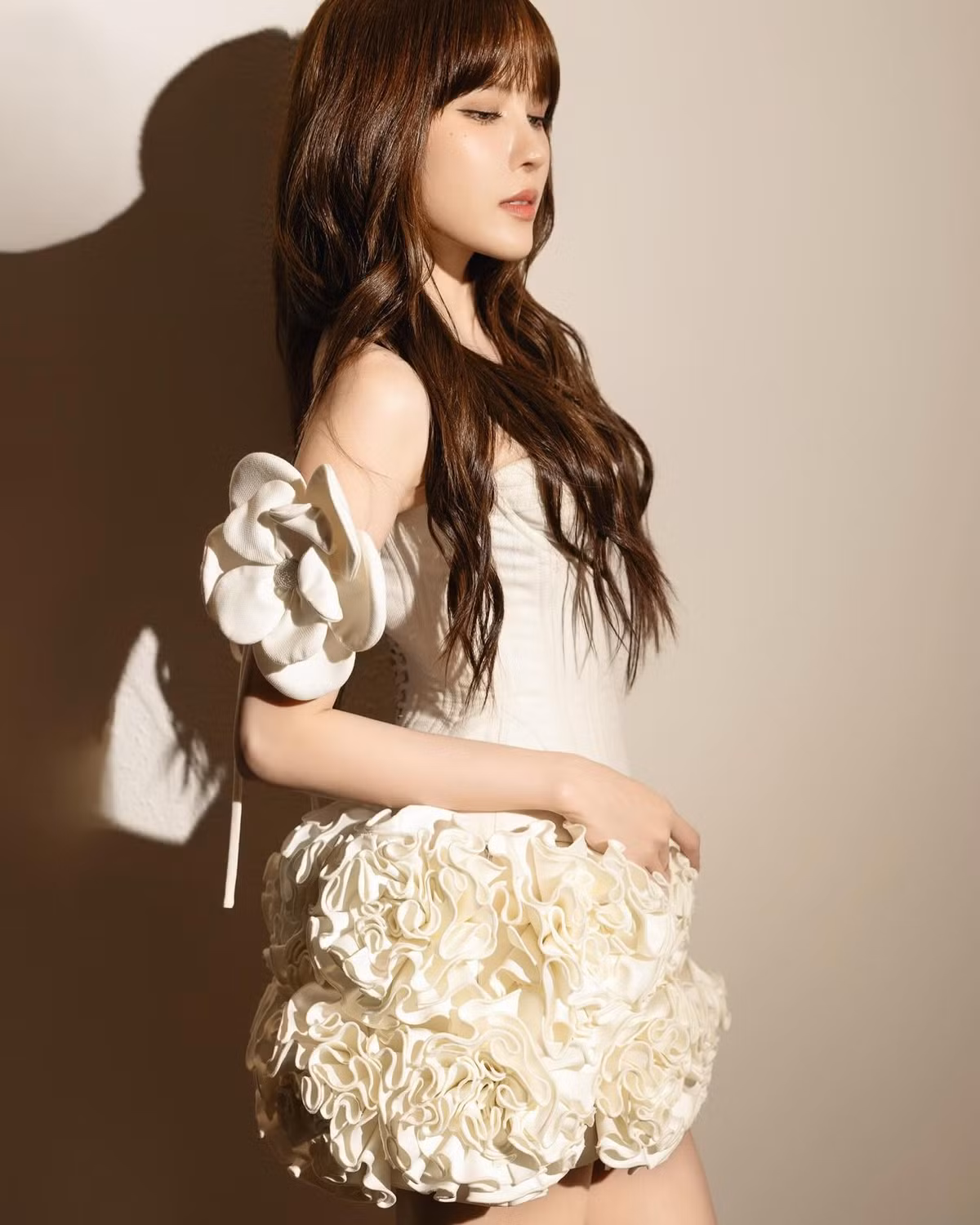 Cô liên tục cập nhật những xu hướng thời trang để thử nghiệm với bản thân và nhận nhiều lời khen mỗi lần xuất hiện. Ảnh: FB Thiều Bảo Trâm