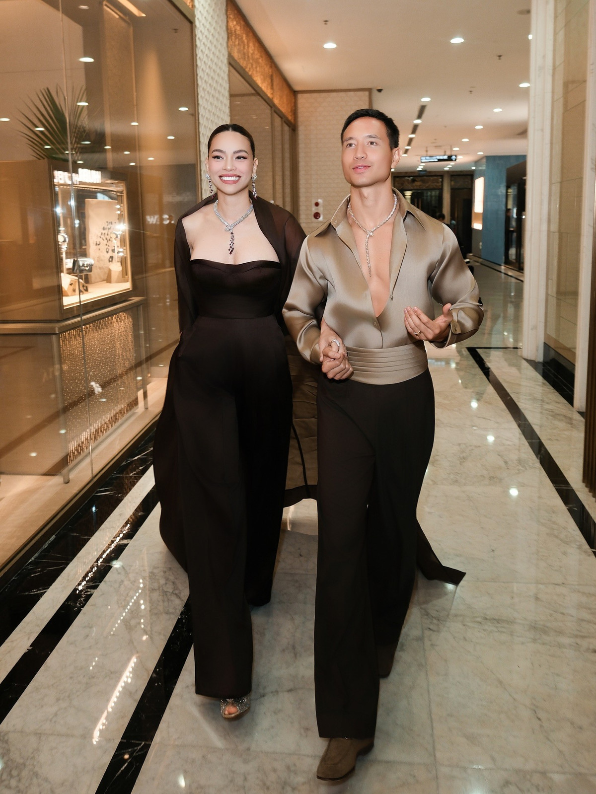 Kể từ khi bên nhau, Hồ Ngọc Hà và Kim Lý luôn nằm trong nhóm những cặp đôi sở hữu gu ăn mặc ấn tượng nhất showbiz.