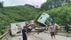 Xe container lật nghiêng, Quốc lộ 12A ùn tắc nhiều giờ