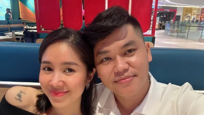 Lê Phương - Trung Kiên ăn tối cùng gia đình, kỷ niệm 8 năm bên nhau. Ảnh: FB ê Phương