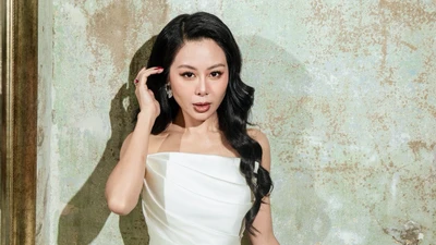 Nam Thư chịu khó lên sóng khoe nhan sắc rạng rỡ sau ồn ào tình ái
