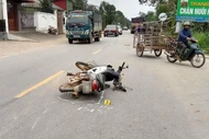 Va chạm với xe đầu kéo, người đàn ông đi xe máy tử vong