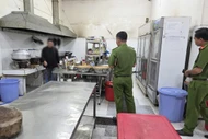 Xử phạt 2 hộ kinh doanh dịch vụ ăn uống ở Vĩnh Long