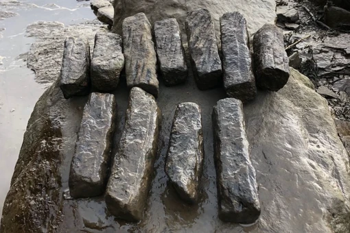 Soi dụng cụ mài dao La Mã cổ đại 