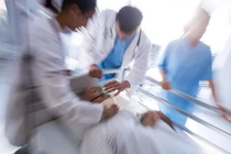 Cảnh báo nguy cơ đột quỵ não gia tăng dịp Tết 