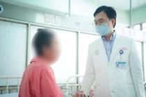 10 năm mờ mắt kéo dài không phát hiện nguyên nhân từ hệ thần kinh