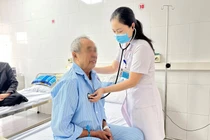 Đặt máy tạo nhịp cứu sống Việt kiều Canada bị rối loạn nhịp chậm nguy hiểm