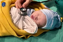 Phẫu thuật liên viện cứu mẹ bầu 34 tuần vỡ ruột thừa nguy hiểm