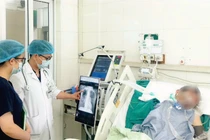 Hai người đàn ông suy hô hấp nguy kịch vì sởi biến chứng 