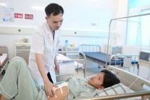 Đang khỏe mạnh đau bụng không ngờ sốc mất máu do vỡ u gan