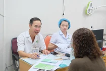 Khối cứng ở vú tưởng viêm nhiễm, không ngờ ung thư