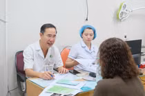 Khối cứng ở vú tưởng viêm nhiễm, không ngờ ung thư