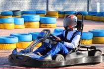 Phải cắt bỏ tinh hoàn sau chấn thương khi chơi xe Go – Kart vì đến viện muộn