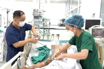 Nhiều người hôn mê, suy đa tạng... được chẩn đoán sốt rét ác tính