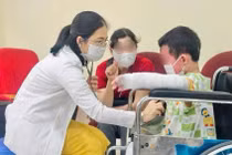 38 ngày giành giật sự sống cho bé trai bỏng nặng 65% cơ thể