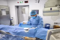 Cứu bệnh nhân ho ra máu nặng nhờ kỹ thuật can thiệp mạch hiện đại