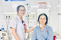 Cứu bệnh nhân suy gan cấp do ngộ độc mật cá trắm chữa đau đầu