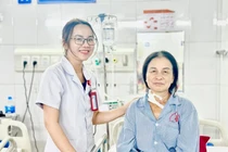 Cứu bệnh nhân suy gan cấp do ngộ độc mật cá trắm chữa đau đầu