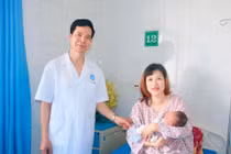 Cứu hai mẹ con sản phụ bị huyết khối tĩnh mạch sâu đặc biệt nguy hiểm