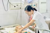 Cụ ông ngừng tuần hoàn do nhồi máu cơ tim cấp được cứu sống ngoạn mục