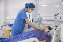 Lấy thai trong tình huống đặc biệt nguy kịch, cứu sống hai mẹ con sản phụ 