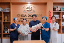 Cứu song sinh suy hô hấp nặng do bệnh màng trong