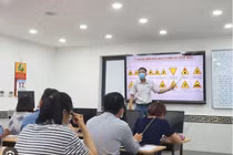 Cách để giấy phép lái xe hạng B số tự động chuyển sang số sàn