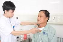 Ung thư tuyến giáp tái phát do bỏ thuốc điều trị