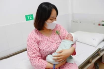 99 ngày đầy nước mắt, nghị lực cứu trẻ sinh cực non 24 tuần