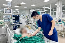 Dùng Corticoid chữa đau khớp, người đàn ông nguy kịch