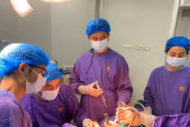 Phẫu thuật thành công ca gãy xương đùi phức tạp trên bệnh nhân đa bệnh nền