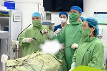 U nang buồng trứng âm thầm lớn dần ở trẻ 9 tuổi 